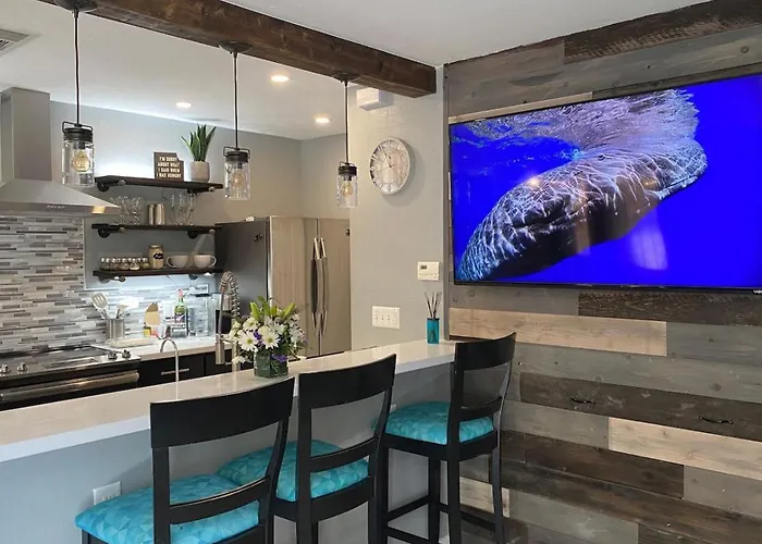 Pool, 2 Bedroom 1 Ba, Townhouse, Hikers Welcome Holiday home *
